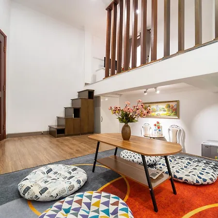 Gin House Hotel & Apartment Near Turtle Lake